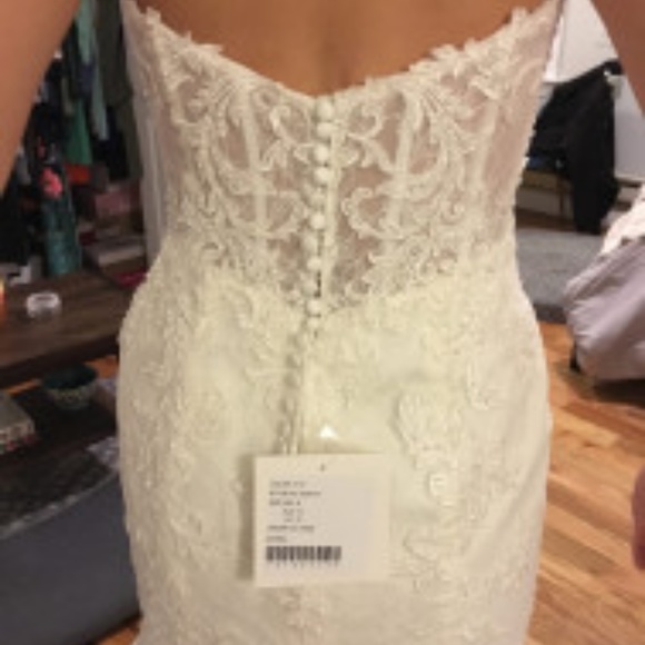 NEW - Essense of Australia Ivory Wedding Dress - Picture 5 of 6